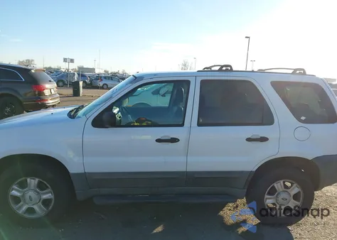 2003 Ford Escape Xlt from USA, damaged, VIN 1FMCU03103KA78157